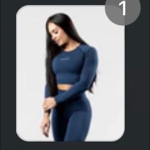 Alphalete amplify long sleeve crop top